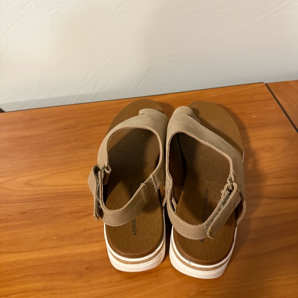 Adrienne‎ Vittadini Sport Tan Slingback Sandal Wedge Platform Comfort Neutral 9 - Picture 4 of 7